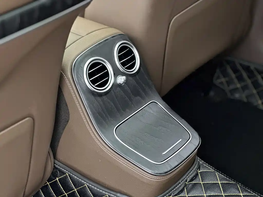Mercedes-Benz E-Class 2021 — фото 13