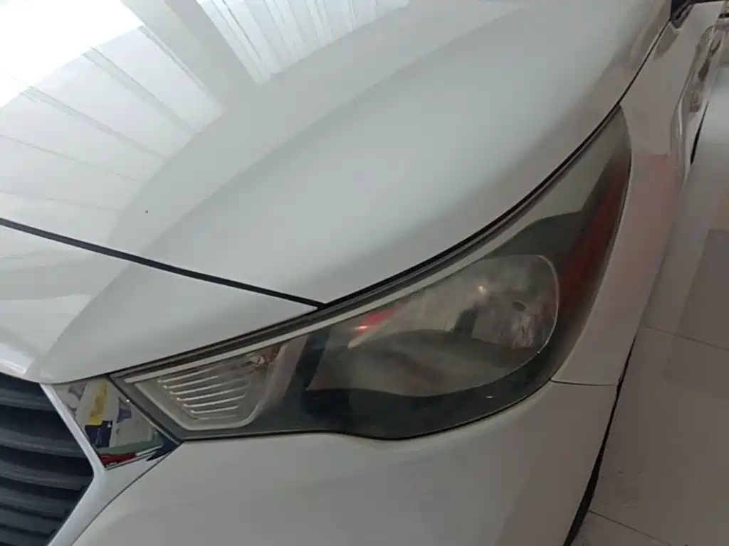 Hyundai Verna 2017 — фото 24