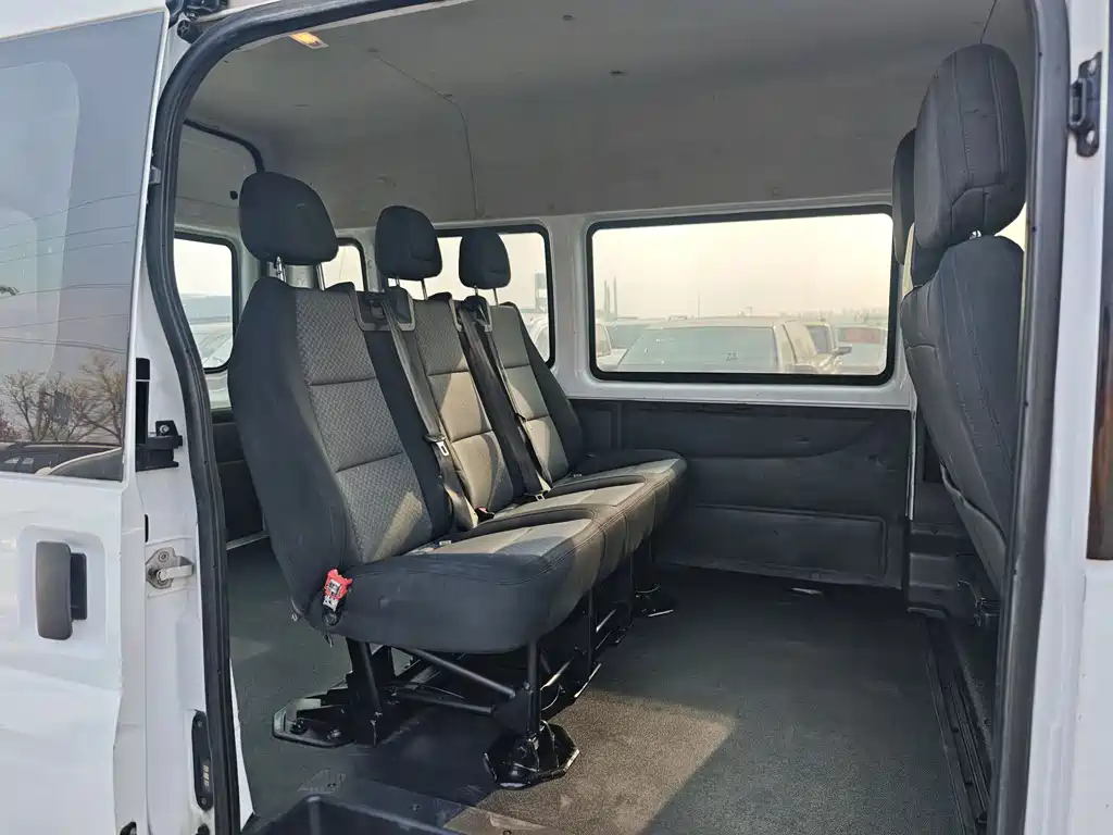 Ford Transit Custom 2018 — фото 10