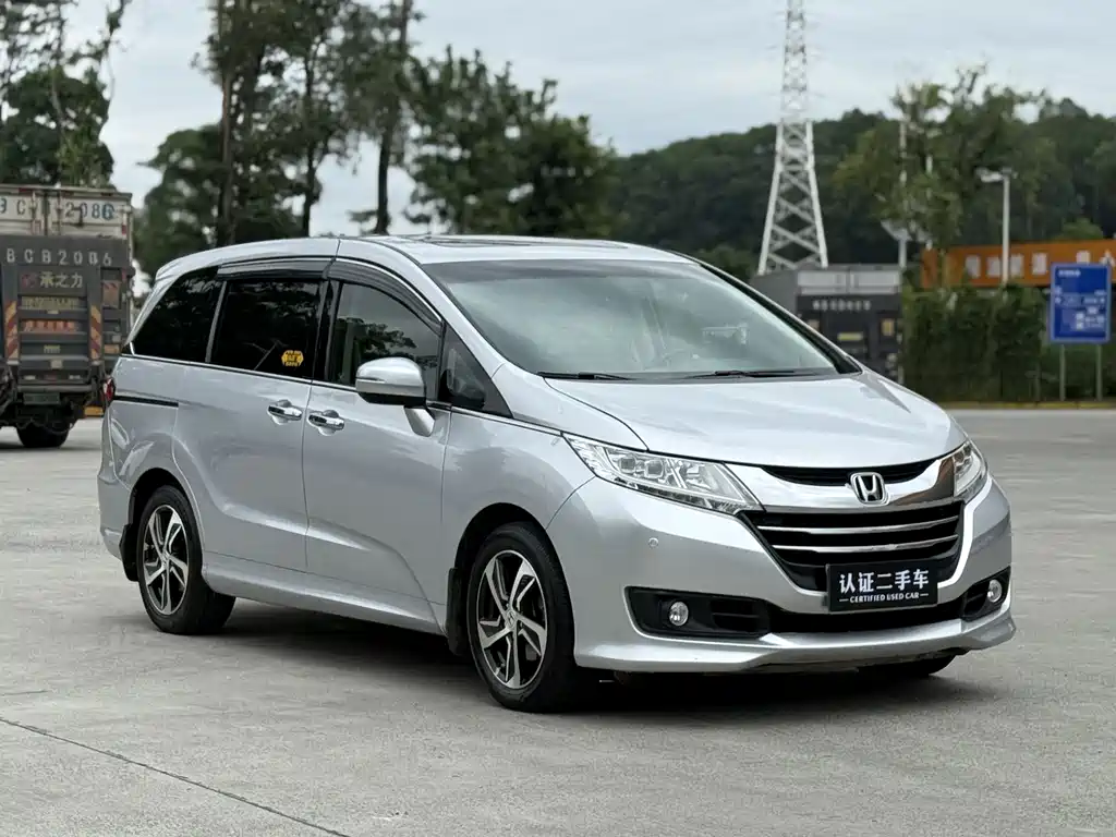 Honda Odyssey 2015 — фото 2