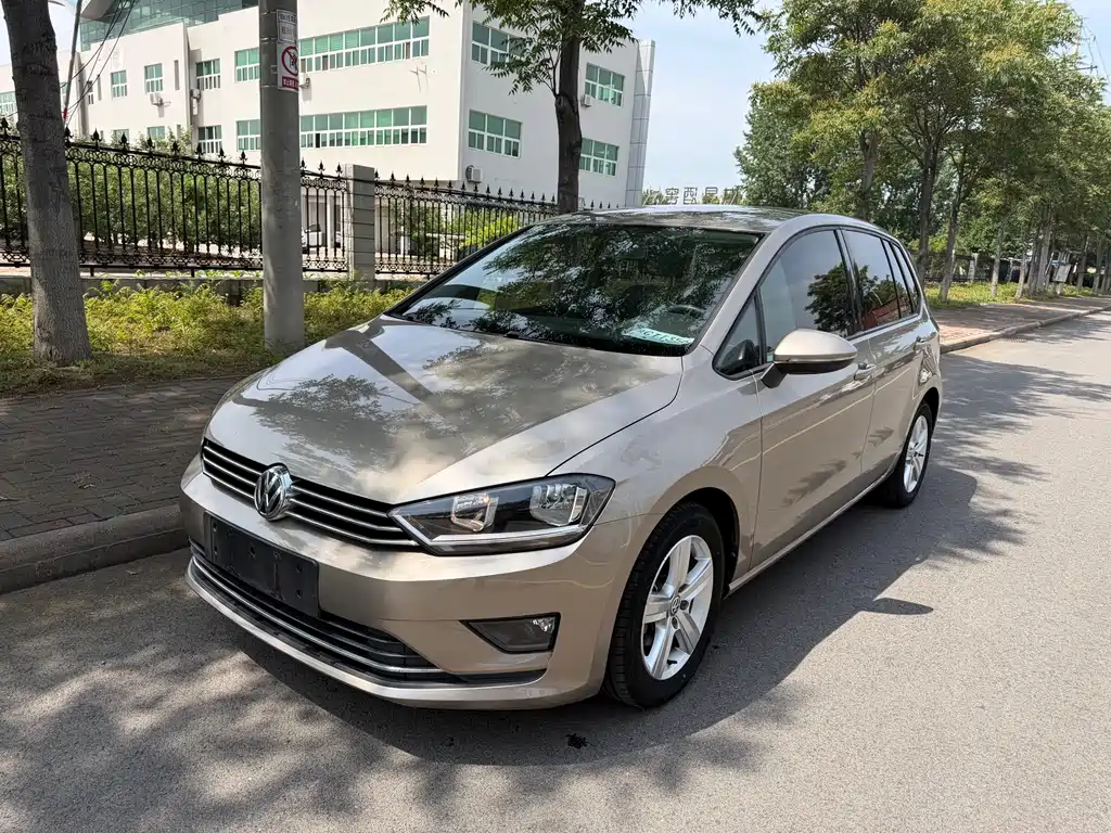 Volkswagen Golf Sportsvan 2017 — фото 1