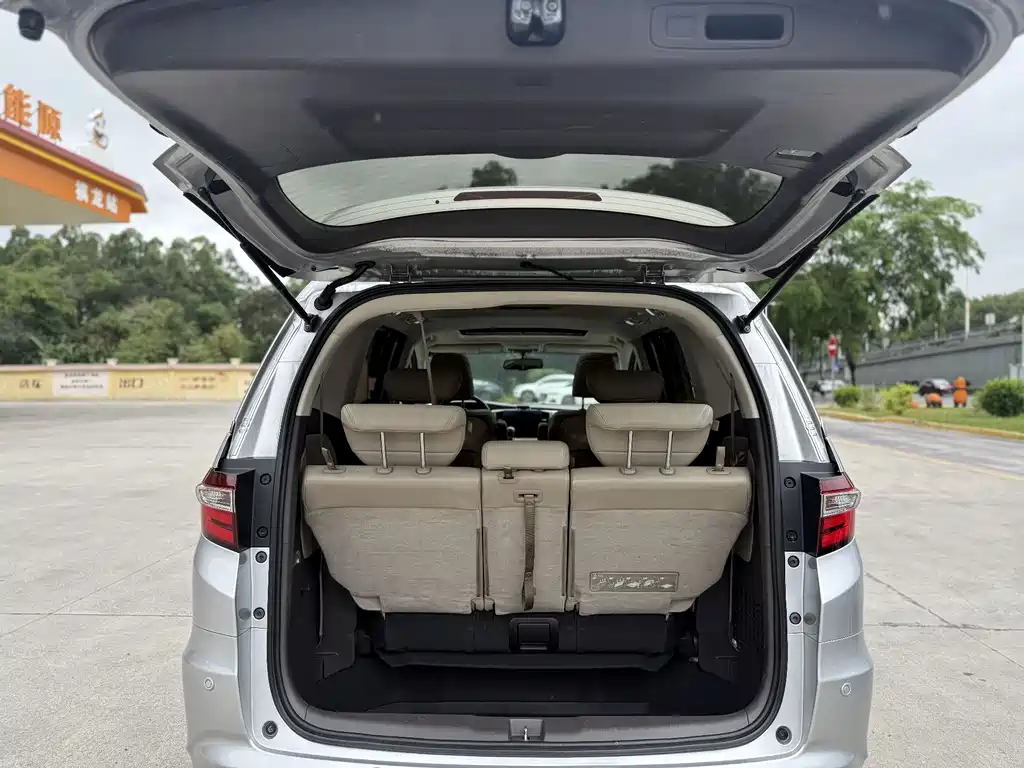 Honda Odyssey 2015 — фото 11