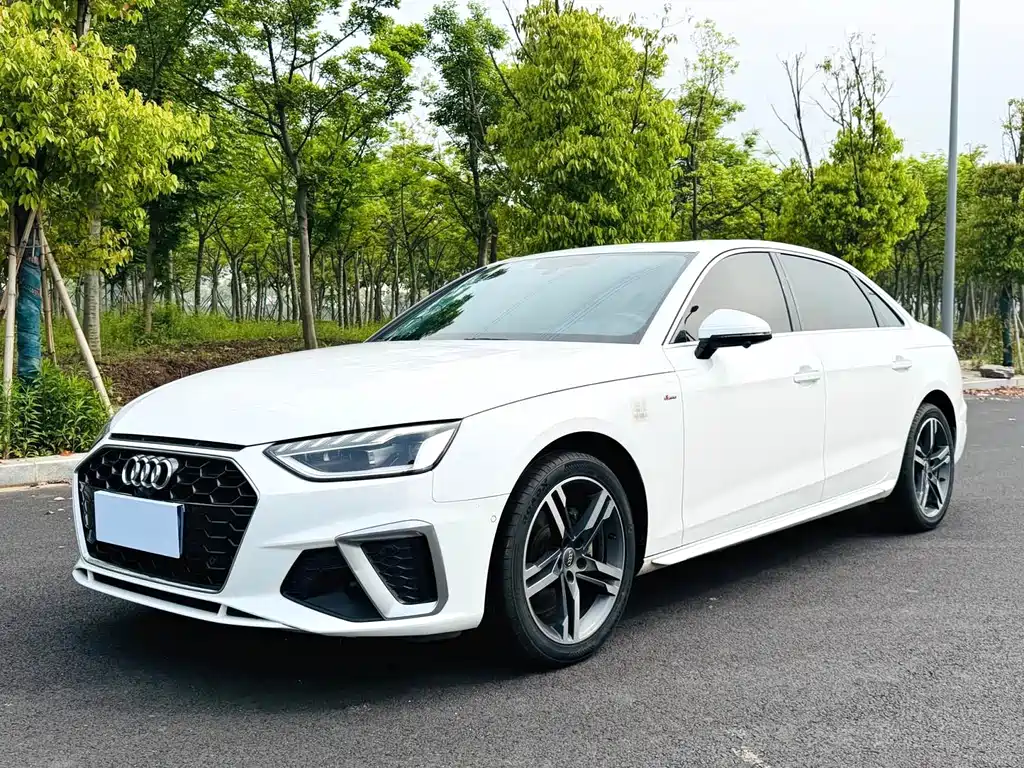 Audi A4L 2021