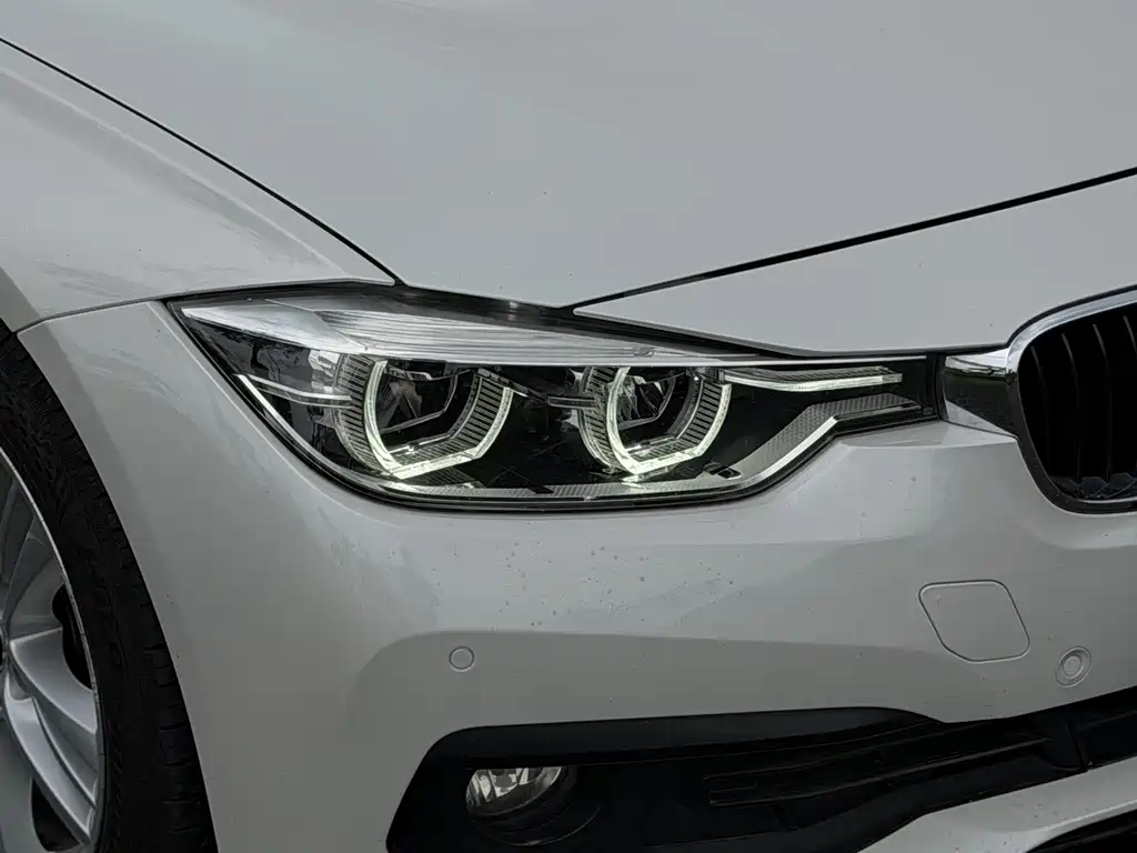 BMW 3 Series 2016 — фото 8