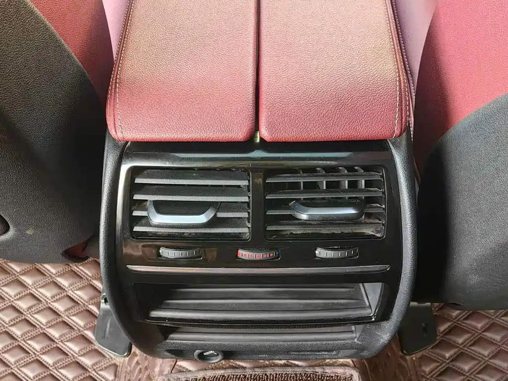 BMW 5 Series 2021 — фото 11