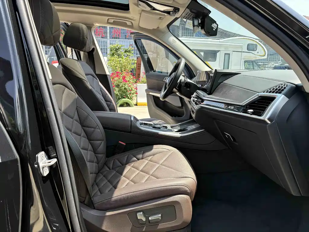BMW X5 2024 — фото 12