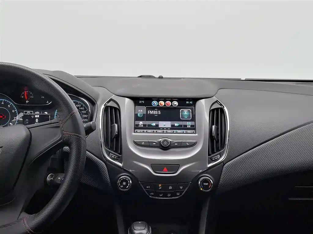 Chevrolet Cruze 2019 — фото 12