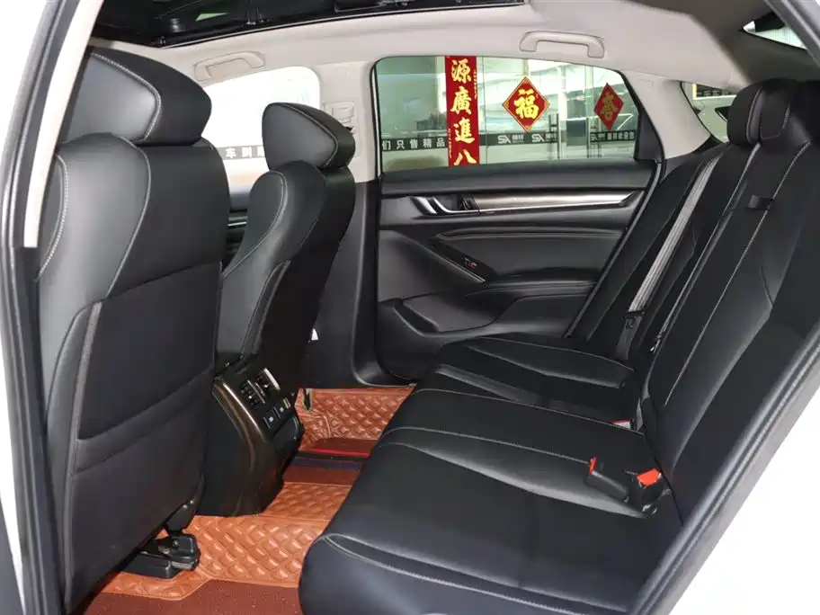 Honda Accord 2023 — фото 11