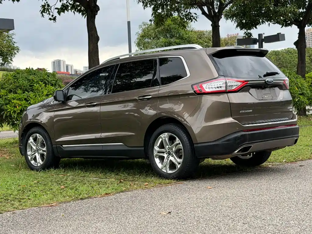 Ford Edge 2017 — фото 7