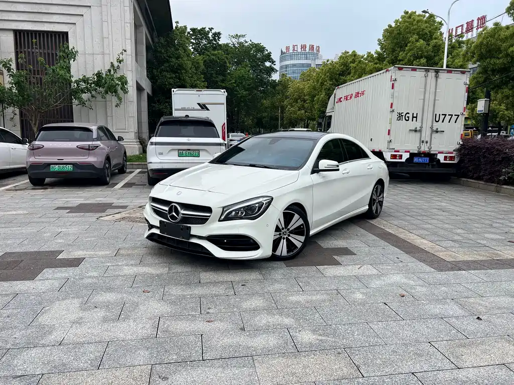 Mercedes-Benz CLA 2015