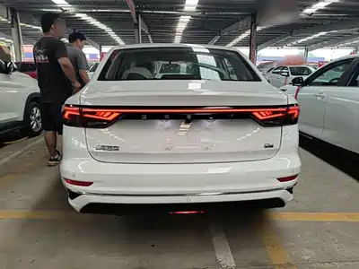 Geely Emgrand 2026