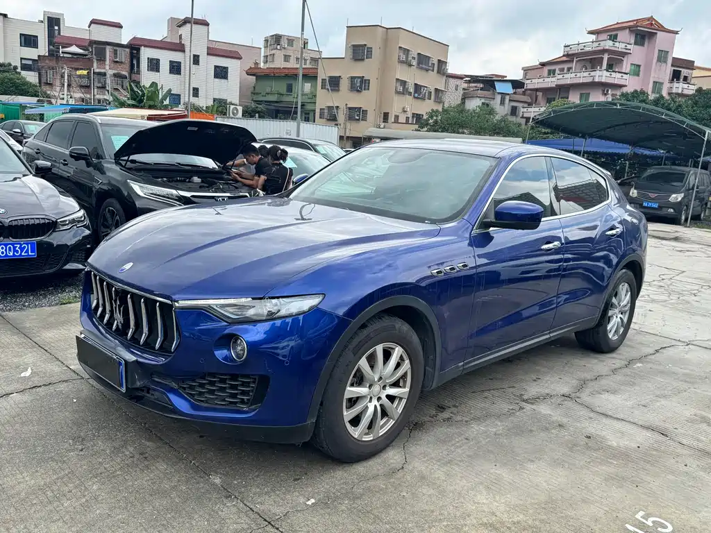 Maserati Levante 2017 — фото 6