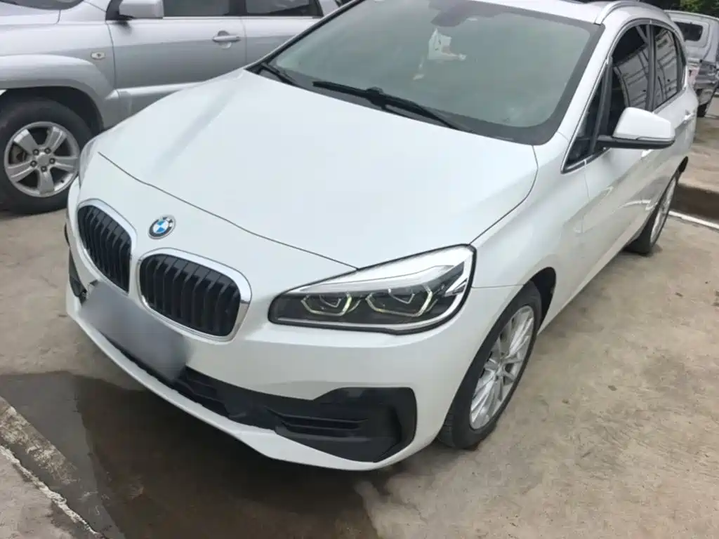 BMW 2 Series Station Wagon 2018 — фото 1
