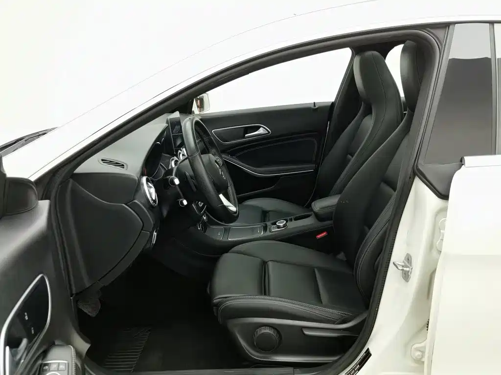 Mercedes-Benz CLA 2017 — фото 10
