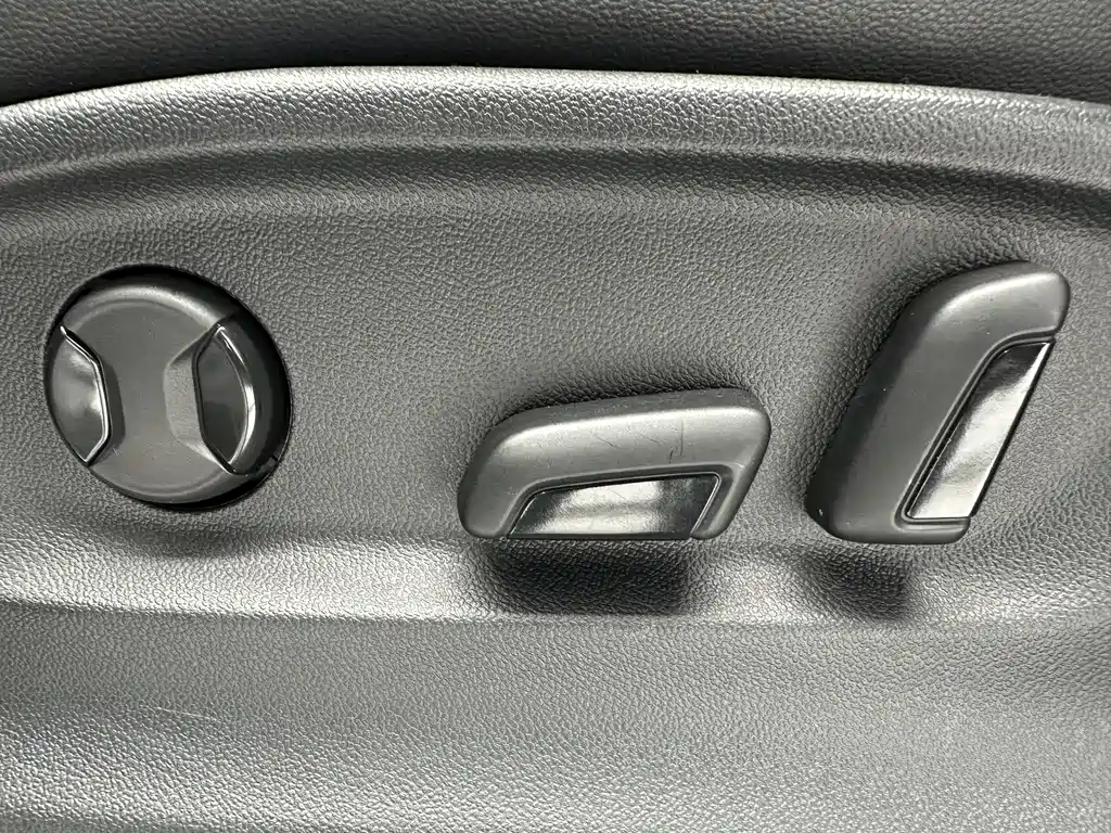 Volkswagen Tiguan L 2023 — фото 13