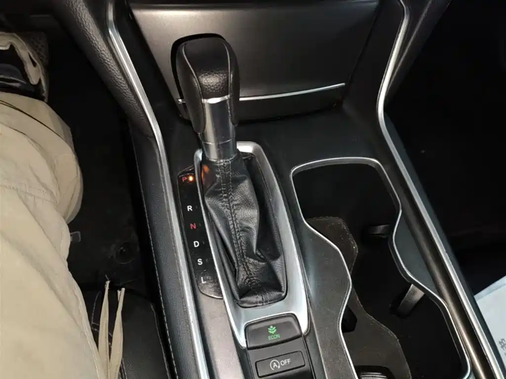 Honda Accord 2021 — фото 14