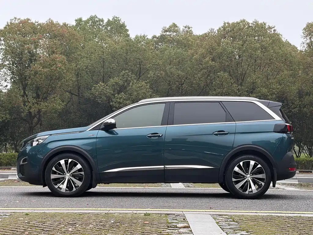 Peugeot 5008 2017 — фото 4