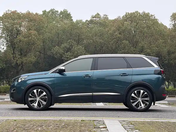 Peugeot 5008 2017