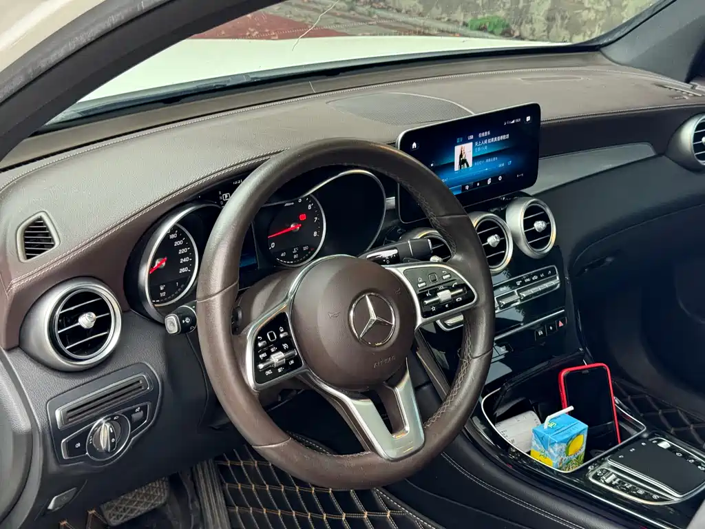 Mercedes-Benz GLC 2020 — фото 3