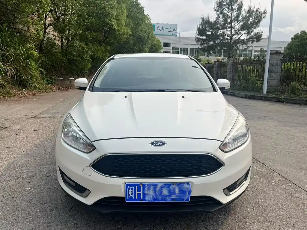 Ford Focus 2015 — фото 2