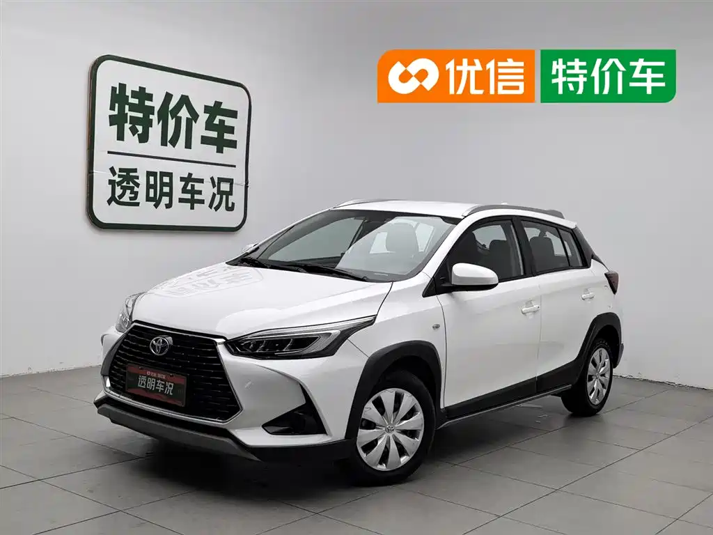 Toyota Yaris L 2023