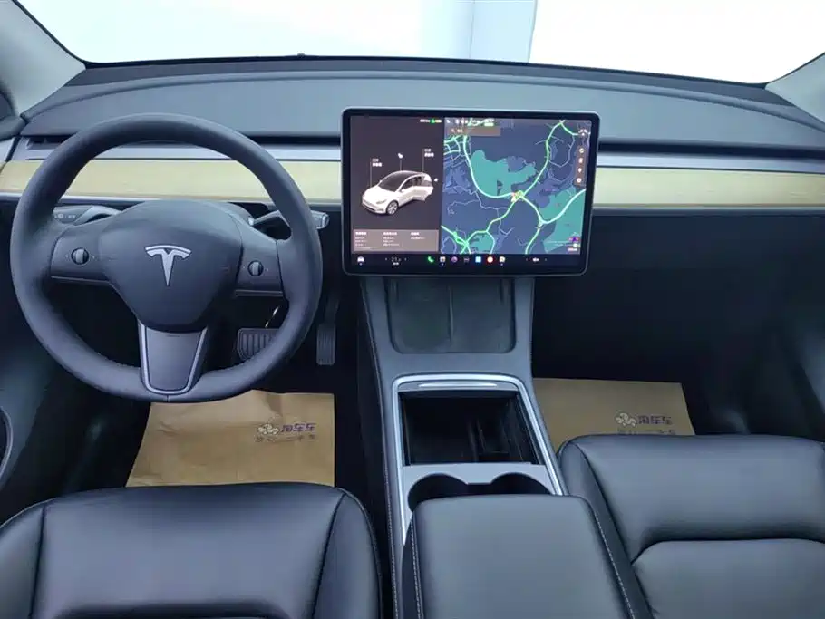 Tesla Model Y 2022 — фото 12