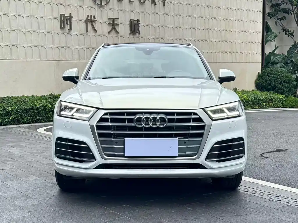 Audi Q5L 2019 — фото 2