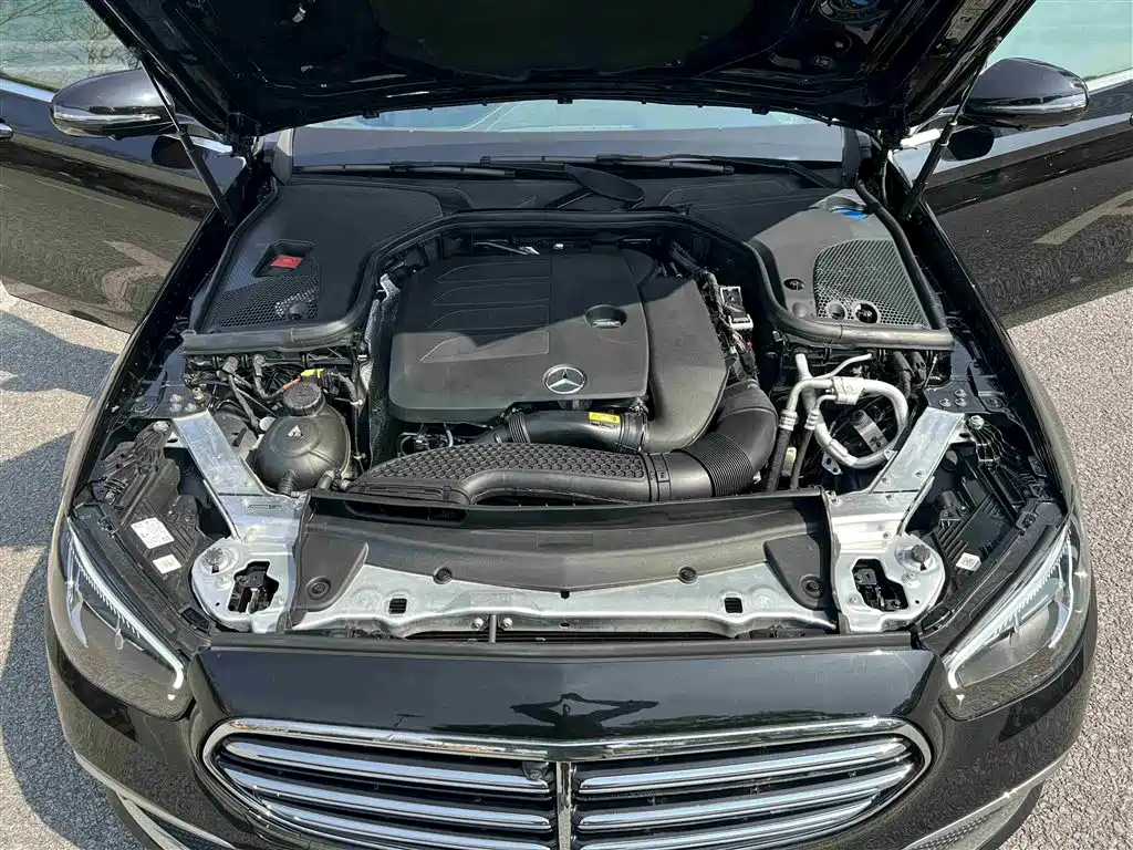 Mercedes-Benz E-Class 2021 — фото 30