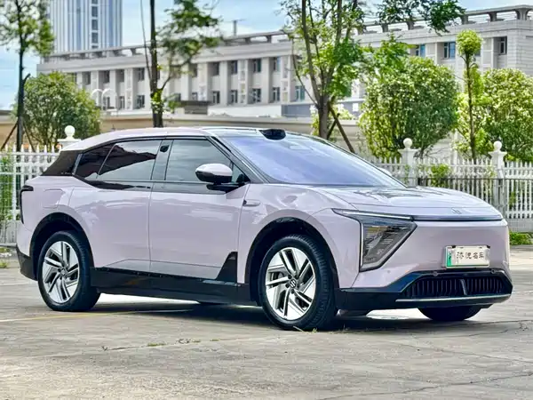HiPhi Y 2023
