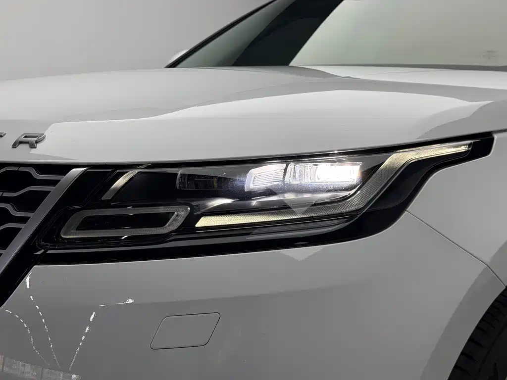 Land Rover Velar 2017 — фото 9