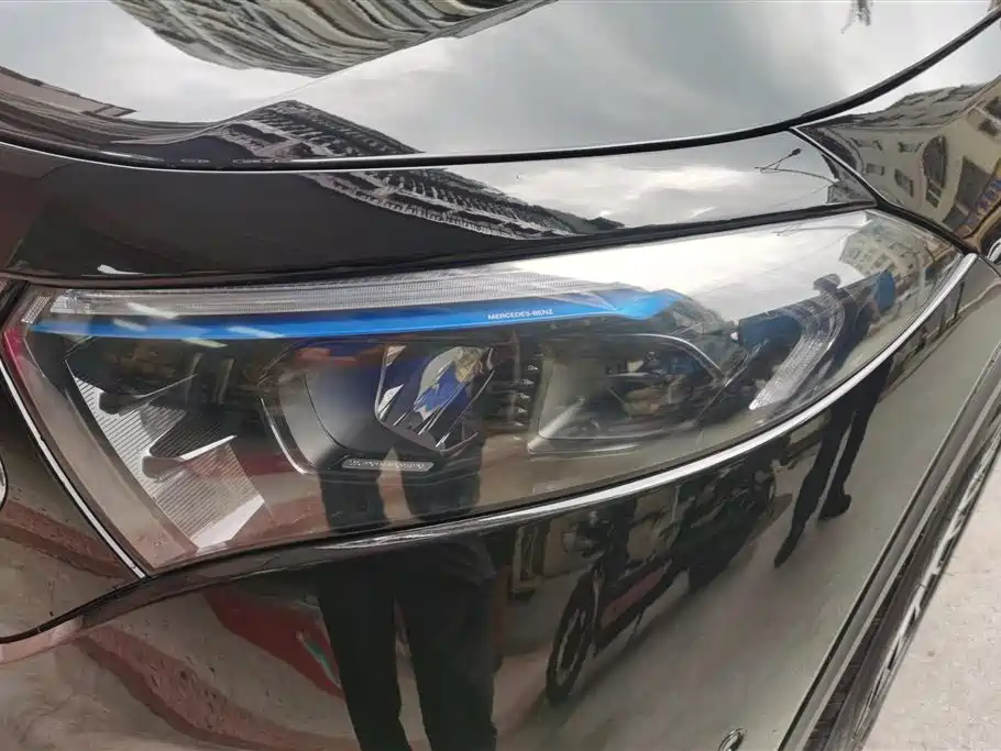 Mercedes-Benz EQB 2023