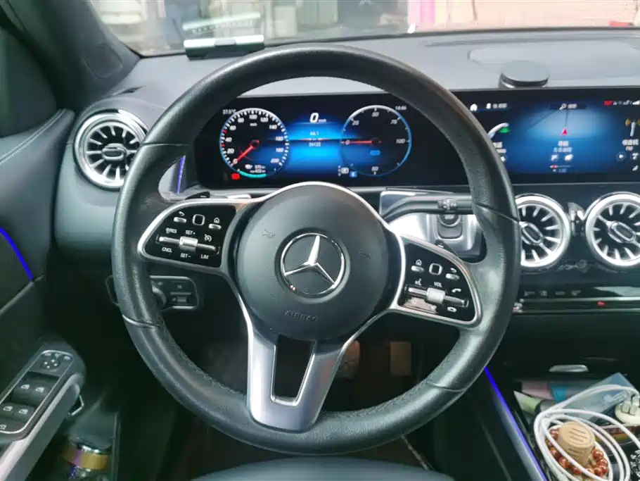 Mercedes-Benz EQB 2023 — фото 15