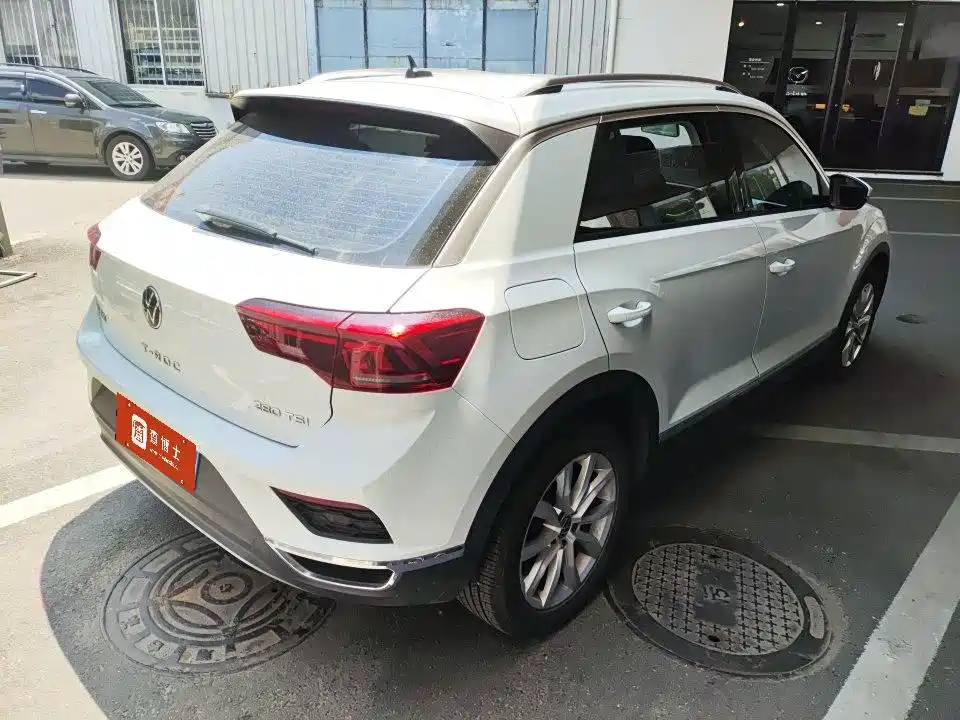 Volkswagen T-Roc 2023