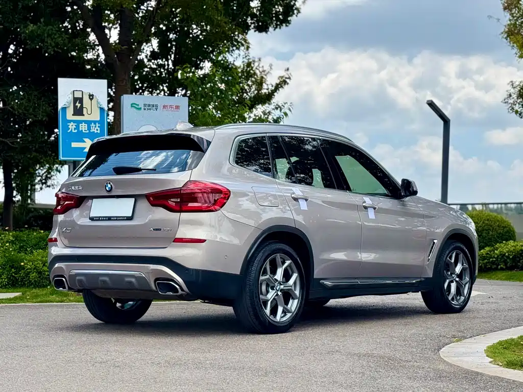BMW X3 2021 — фото 9