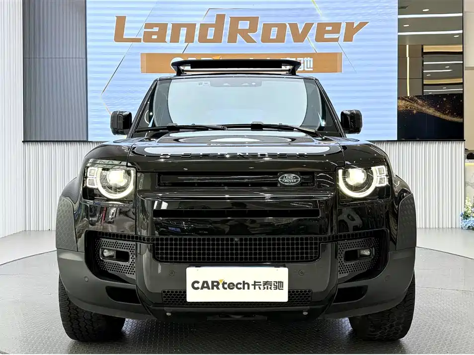 Land Rover Defender 2023 — фото 2