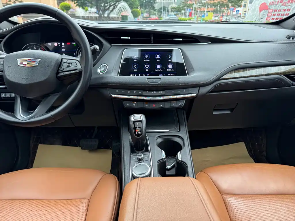 Cadillac XT4 2019 — фото 18