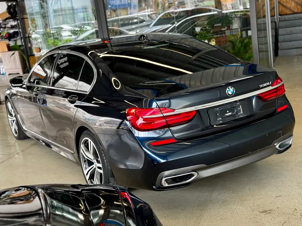 BMW 7 Series 2017 — фото 3