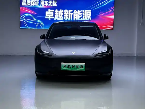 Tesla Model 3 2023