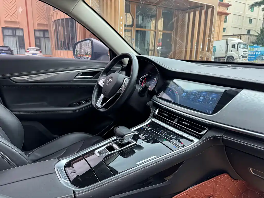 Changan CS85 COUPE 2020 — фото 12