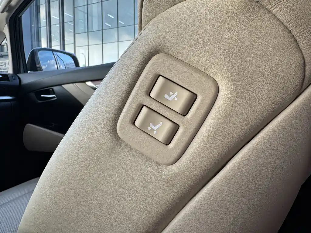 Toyota Alphard 2017 — фото 14