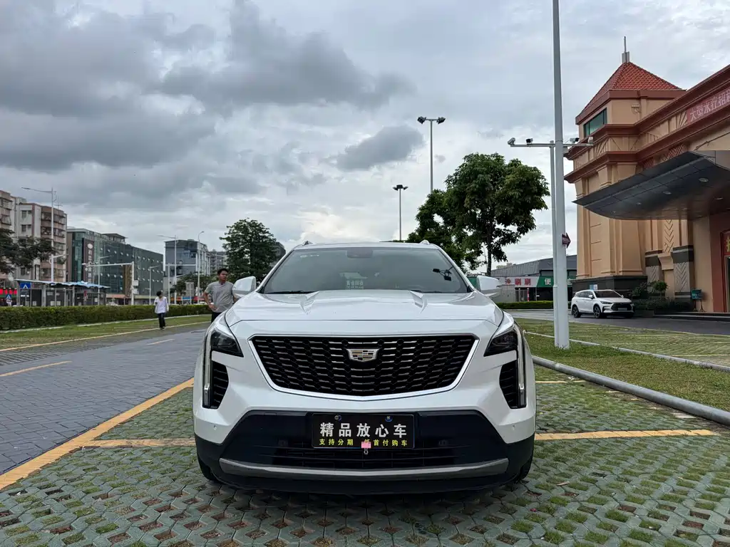 Cadillac XT4 2019 — фото 2