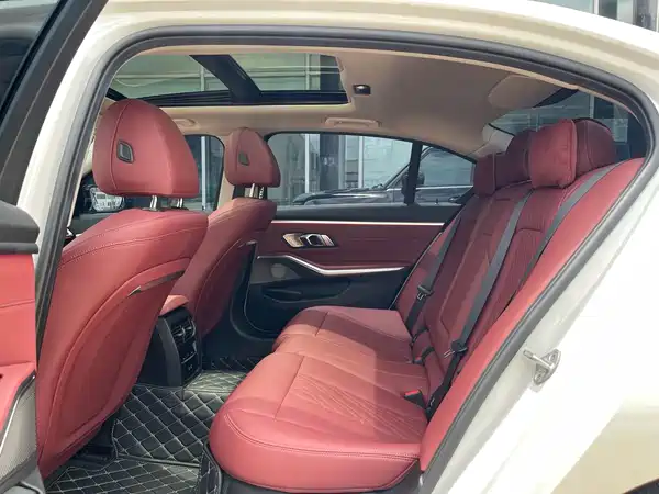 BMW 3 Series 2025