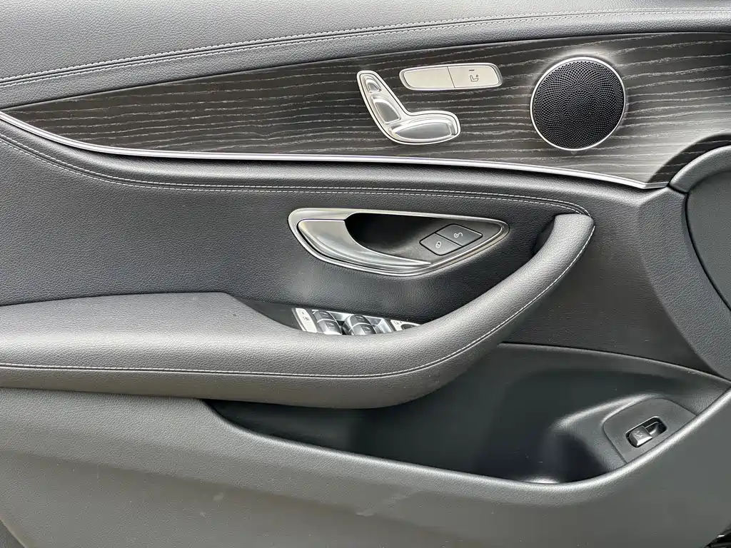 Mercedes-Benz E-Class 2020 — фото 8