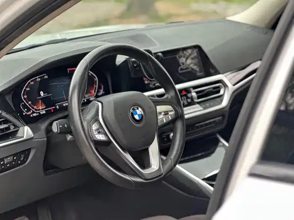 BMW 3 Series 2021