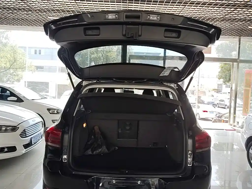 Volkswagen Tiguan 2017 — фото 19