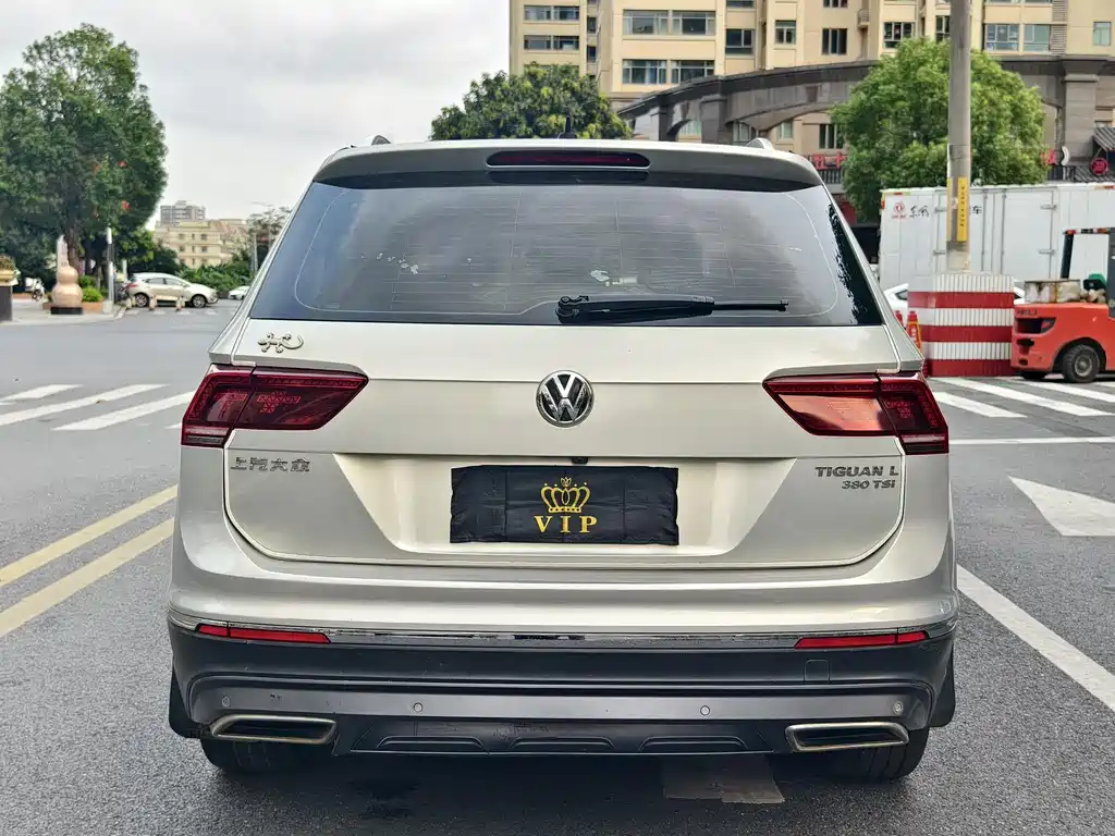 Volkswagen Tiguan L 2017 — фото 8