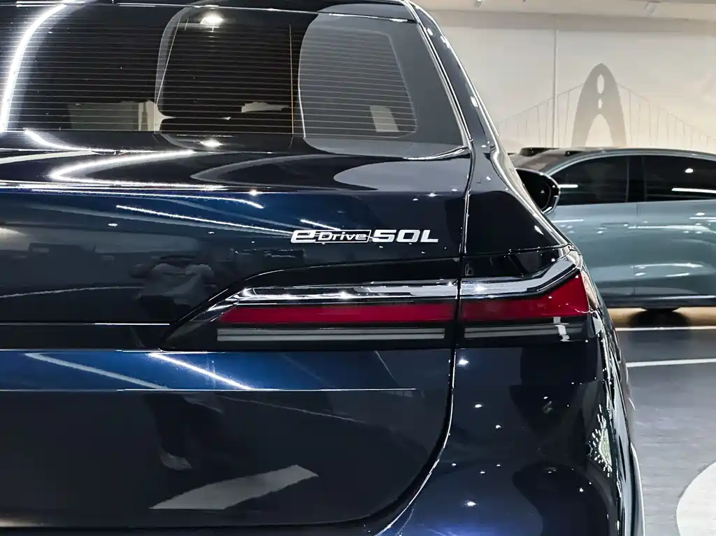 BMW i7 2023 — фото 20