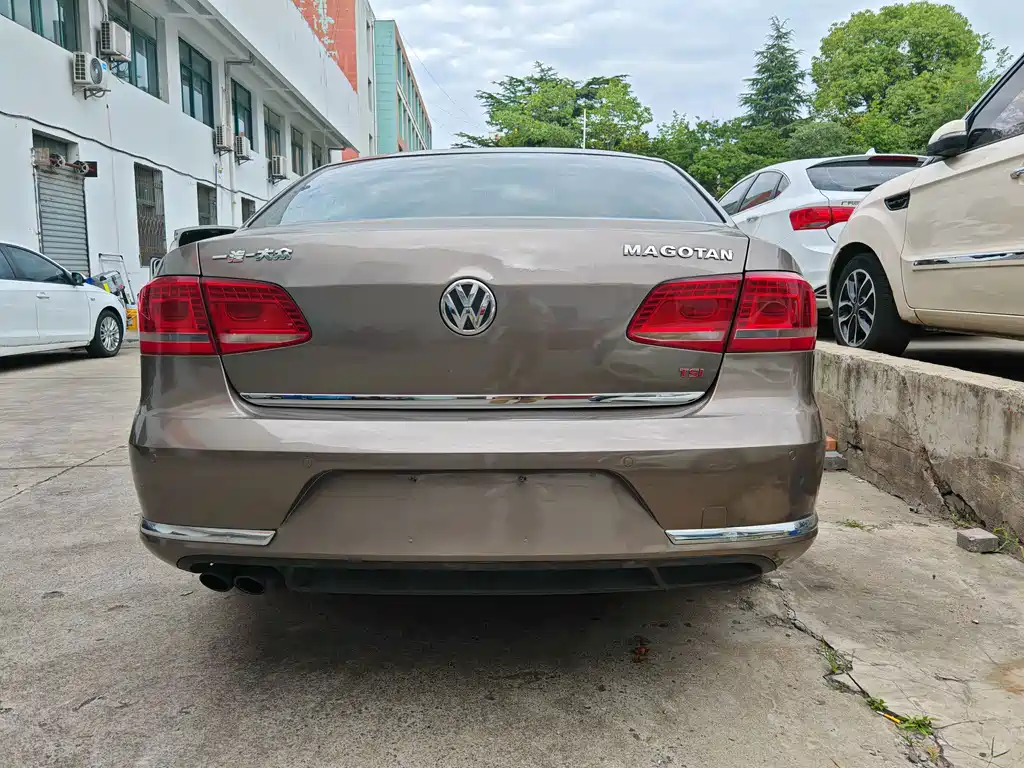 Volkswagen Magotan 2014