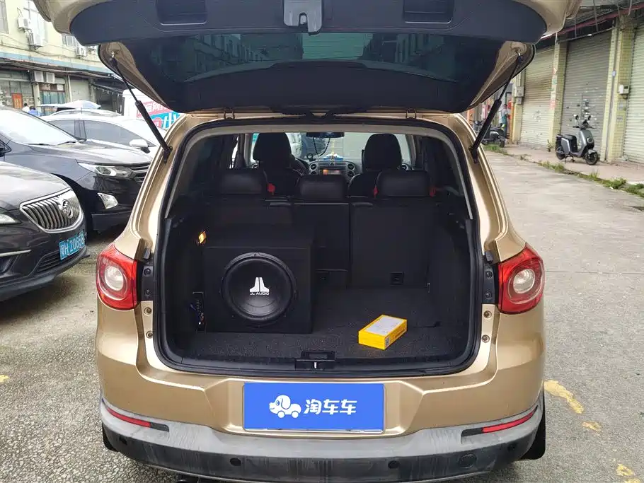Volkswagen Tiguan 2011