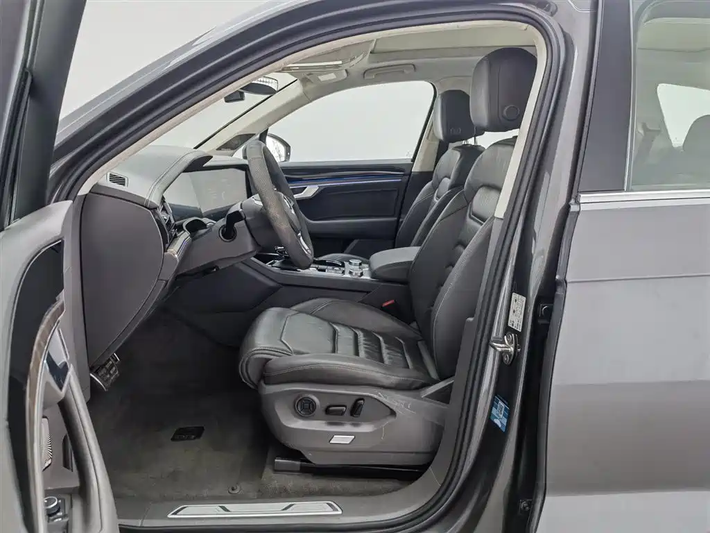 Volkswagen Touareg 2019 — фото 10